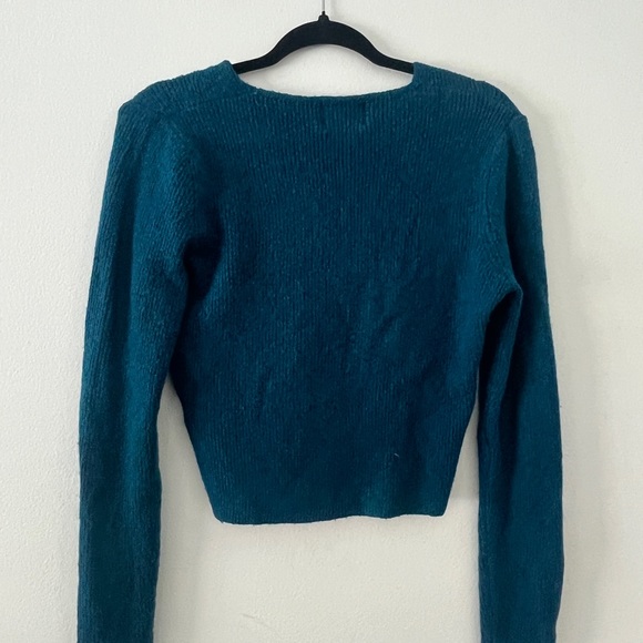 Medium cropped, dark turquoise, long-sleeve sweater, super soft - Picture 4 of 4